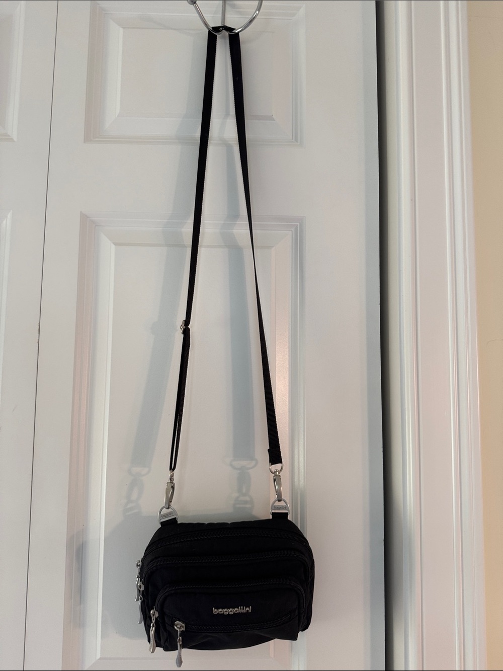 Baggallini Black Compact Crossbody Organizer